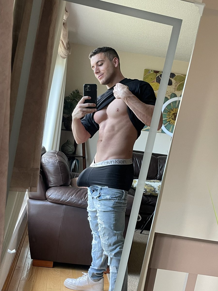 Hung boy Sam tweet media