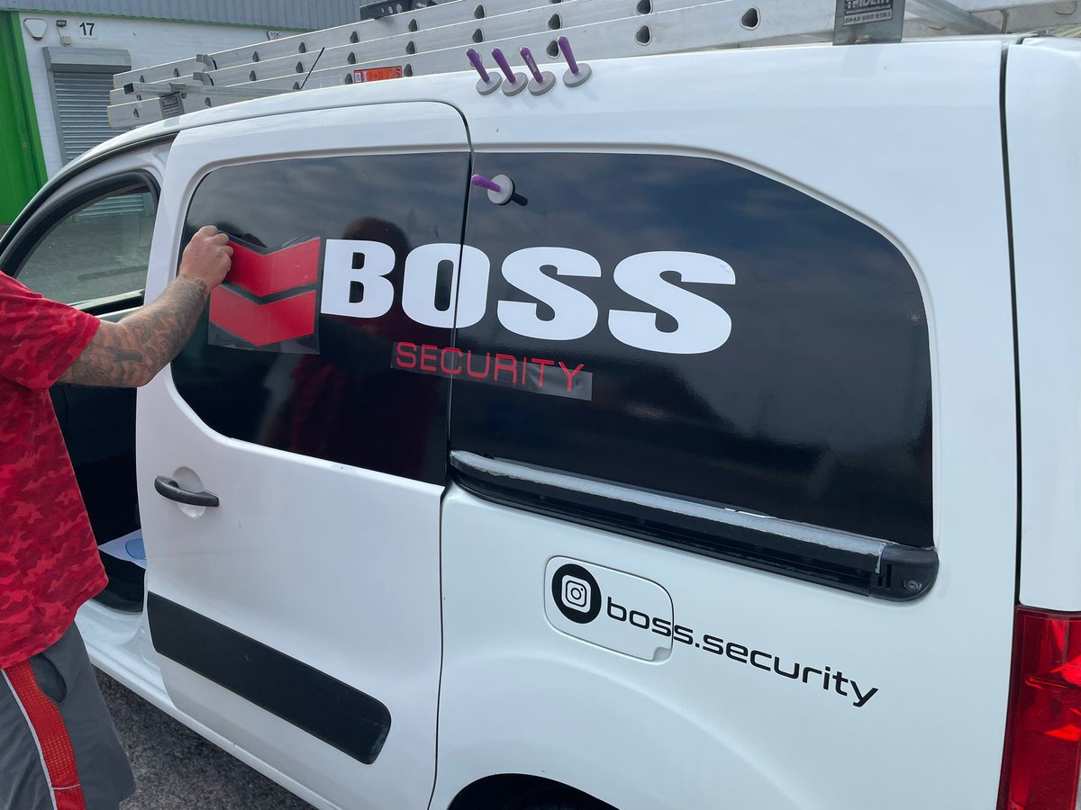 site_boss's tweet photo. New Van 🚐🚐🚐👍

#security 
#SecurityGuard 
#monitoredcctv 
#securitywales
#LikeABoss 
#bossingit
#boss https://t.co/Vepntfi7A1