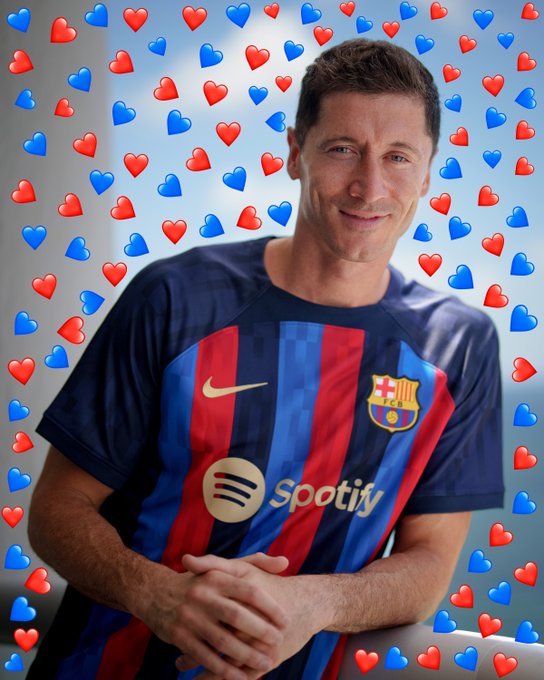 レヴァンドフスキ獲得の影響 バルセロナの公式ストアから W がなくなる 超ワールドサッカー