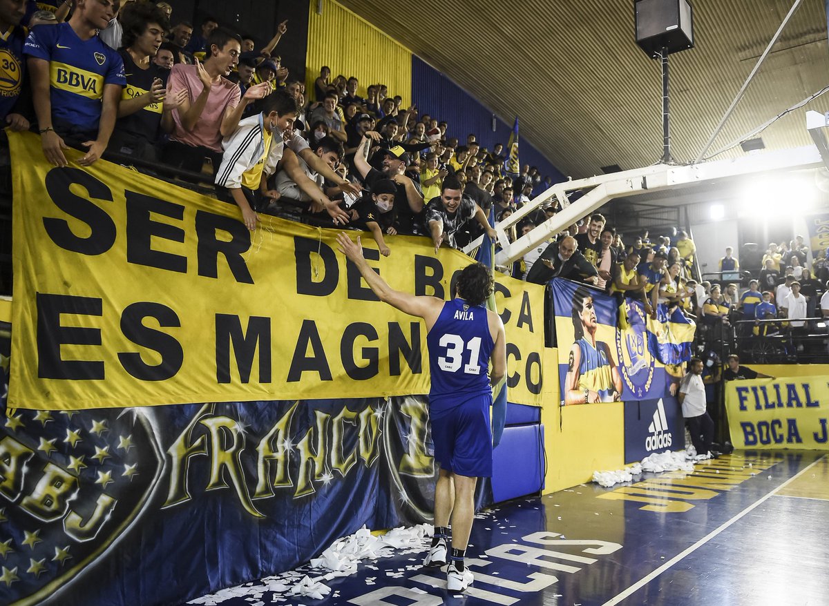 TripleXeneize's tweet photo. 💙💛 ¡Boca, mi buen amigo! 💙💛

📸 Marcelo Endelli

#DiaDelAmigo #DiaDeLaAmistad #BocaEsBasquet #BocaJuniors https://t.co/g4GEFvmyfl