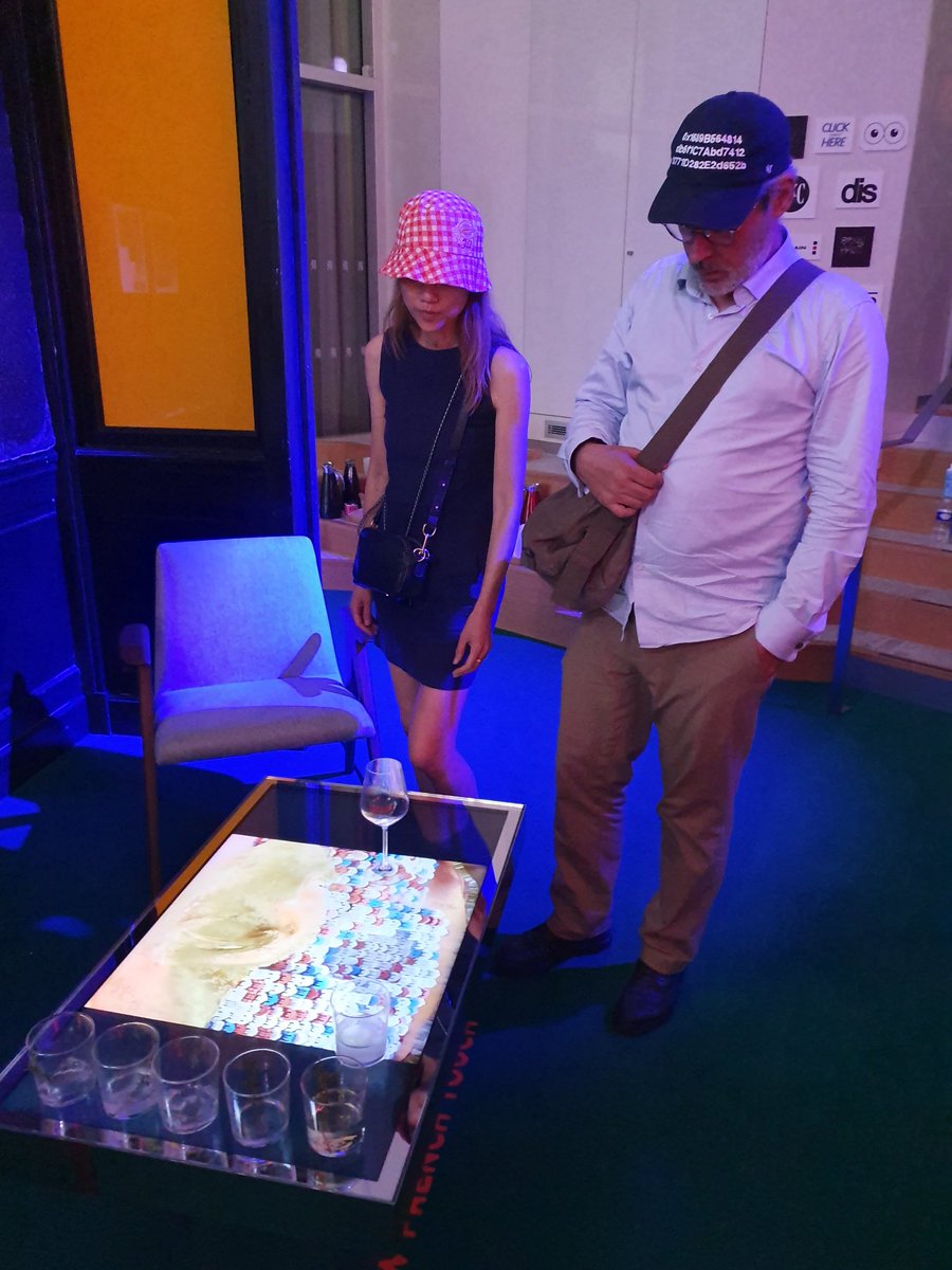 albertinmeunier's tweet photo. La New French Touch
@ebb_global event !
@ThuyTienvC #Bobinette and @BnoiitC 🐣looking at the display of all the #NewFrenchTouch @SuperRare curation artworks
#Cryptoart #NFTs https://t.co/DeT1DxeMXK