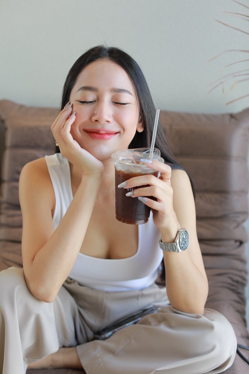 somowatcharee's tweet photo. Coffee time ☕️ https://t.co/Bsjfn6u3ny