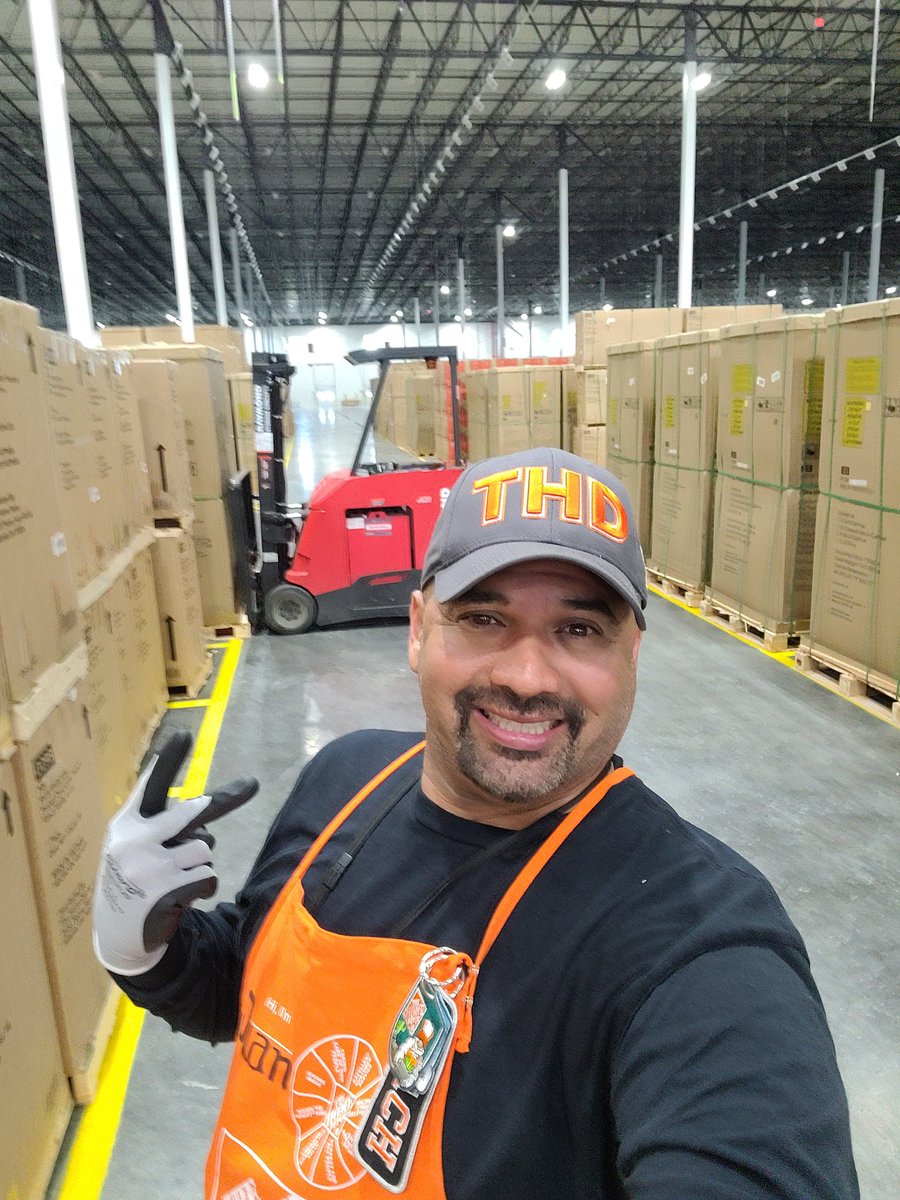 Jmrangelr1's tweet photo. And so it was my two weeks at the amazing DFC 5523 #Bulkstrong in Ohio training amazing people, I just thank God for letting me work at #HomeDepot on the Special @DfcMdo5841 #dalemiami I'll be back in my beloved Miami on August 1st.. .. #THD #coachTHD https://t.co/sKA3KRiCMm
