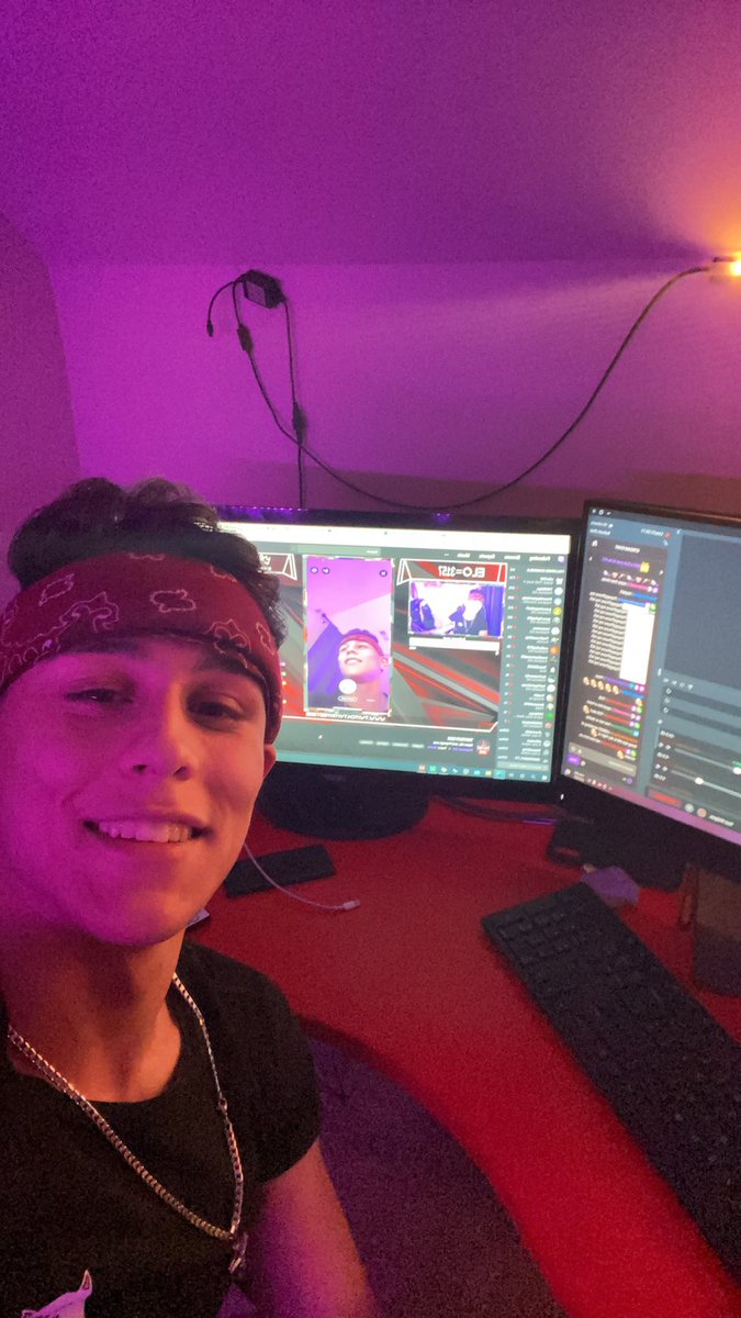tinyboy306's tweet image. Throwback to today last year during one of my 24 hour streams