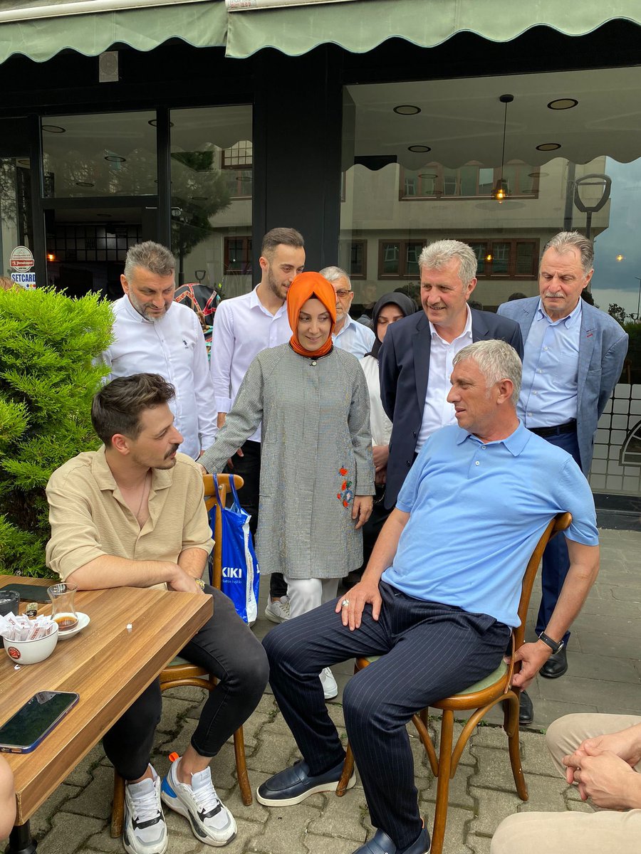 akofgenclik's tweet photo. Bugün Ak Parti Trabzon milletvekilimiz Sn @baharayvazoglu vekilimiz’in OF programına @akofgenclik olarak katılım sağlayıp aziz OF’lu hemşerilerimiz ile beraber hemhal olduk. https://t.co/P0nS417MOO
