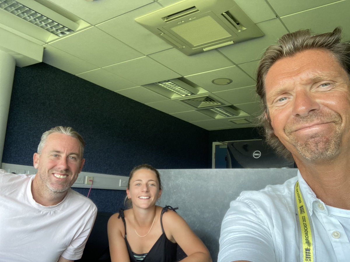 And brilliant to have <a href="/evagray134/">Eva Gray</a> in the commentary for the last couple of days 🏏🎤