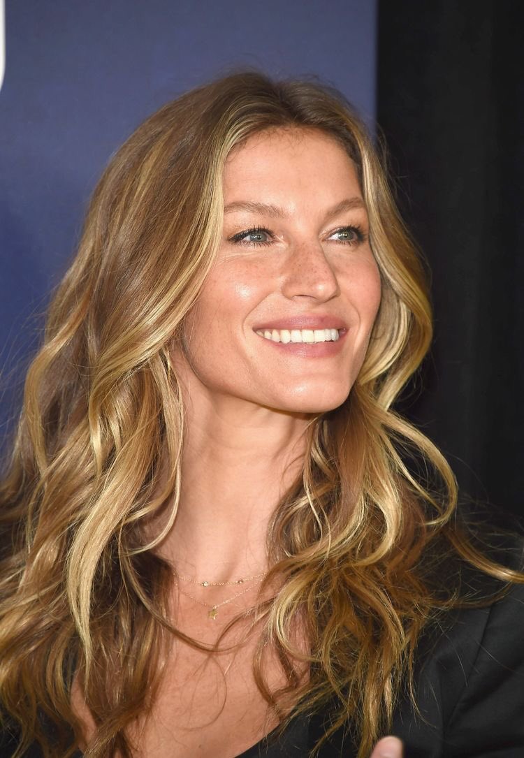 Happy bday gisele bundchen !  
