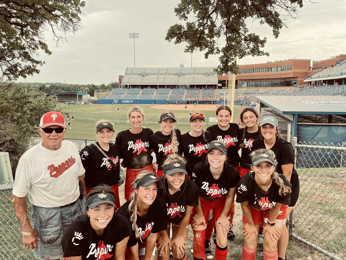 KC Peppers 18s- Lazor (Varriano) (@kcpeppers_lazor) on Twitter photo Great game ladies! Down 0-3 till the 6th inning and they broke it wide open!! Peppers beat the NW Batbusters 7-3🌶🥎👊🏼🔥 2-1 in bracket play… let’s go get the next one! #pepperfamily #wintogether <a href="/usasoftballkc/">USA Softball KCMetro</a> <a href="/USASoftball/">USA Softball</a> Great game ladies! Down 0-3 till the 6th inning and they broke it wide open!! Peppers beat the NW Batbusters 7-3🌶🥎👊🏼🔥 2-1 in bracket play… let’s go get the next one! #pepperfamily #wintogether <a href="/usasoftballkc/">USA Softball KCMetro</a> <a href="/USASoftball/">USA Softball</a>