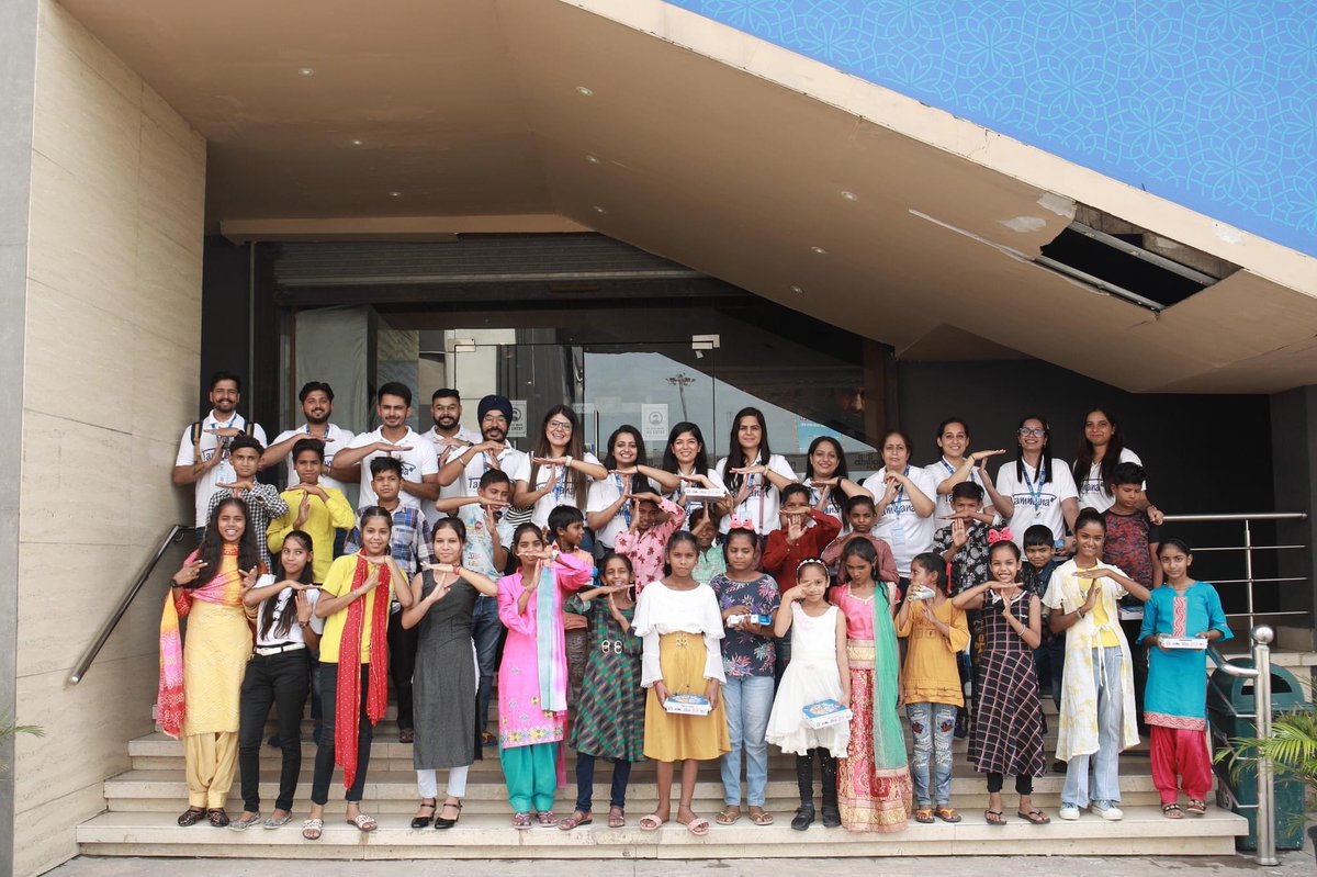 NgoTammana's tweet photo. Using the proven methods of using entertainment as an educational tool, #NGOTammana under its #ProjectYakeen Initiative took 26 students from Govt. Elementary School, Village Singhpura, #Zirakpur for a movie #ShabaashMithu
#Event129
Visit https://t.co/lM8ScsdcHI for details https://t.co/FaECiPc42M