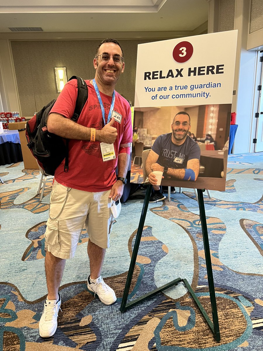 It took giving blood at #SDCC to truly find myself … on the @sdbloodbank poster! If you need more of an incentive than seeing me on this sign, they give you a cool Thor shirt when you donate blood. Fun fact: In two more visits I’ll hit a gallon of blood donated. https://t.co/54ma9oVevM