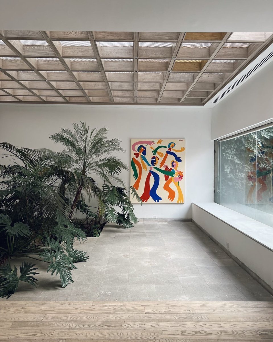 The home of #FridaKahlo, #MexicoCity's art galleries and museums are some of the best in the world, including the newly opened JO-HS #gallery by @johselisabeth. Discover the best cultural spaces in #CDMX: buff.ly/3cq8lvQ