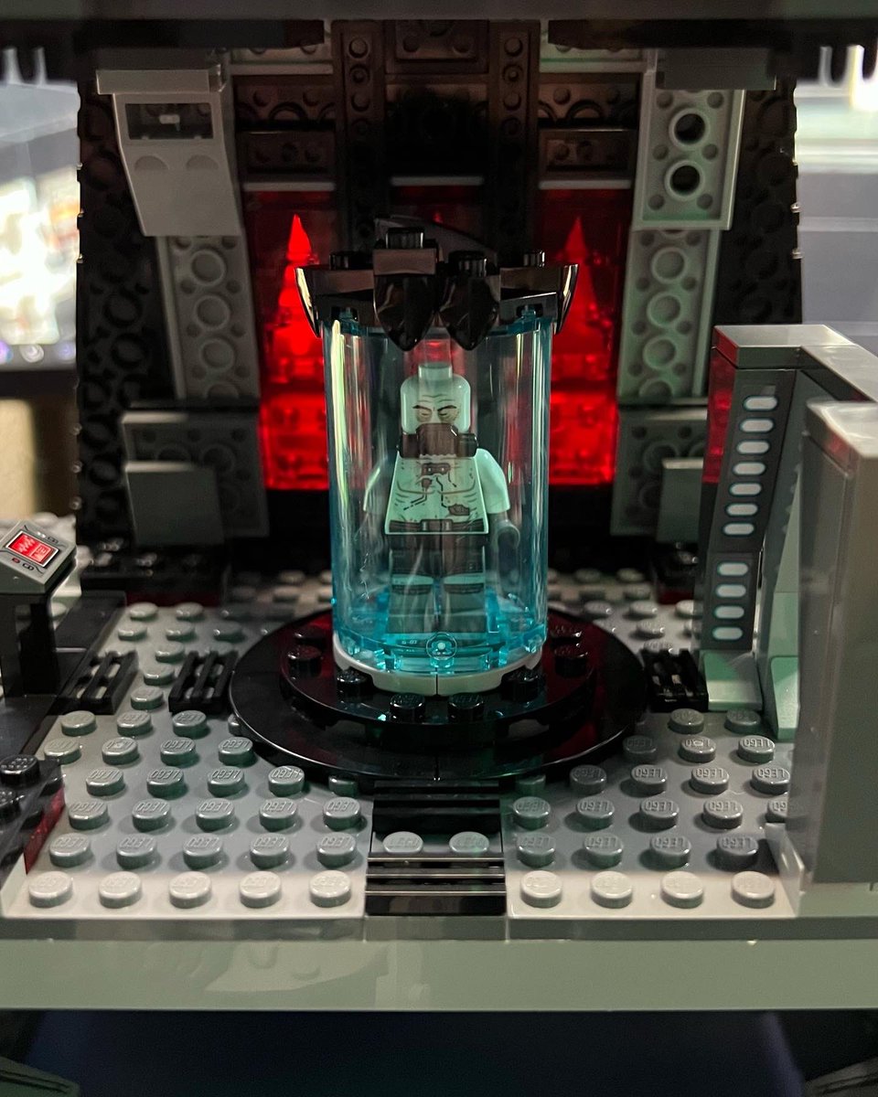 Amish_Ace's tweet photo. 2 bags left on #DarthVader’s Castle then we start the #lightkit! $200 in #giftcards is up for grabs in current running #giveaway which ends Aug 3rd! You get tickets to enter just for being in chat!

https://t.co/jINUL5Kq32

#lego #LegoStarWars #twitch #Kenobi #Anakin https://t.co/cWD0Zb1hRr