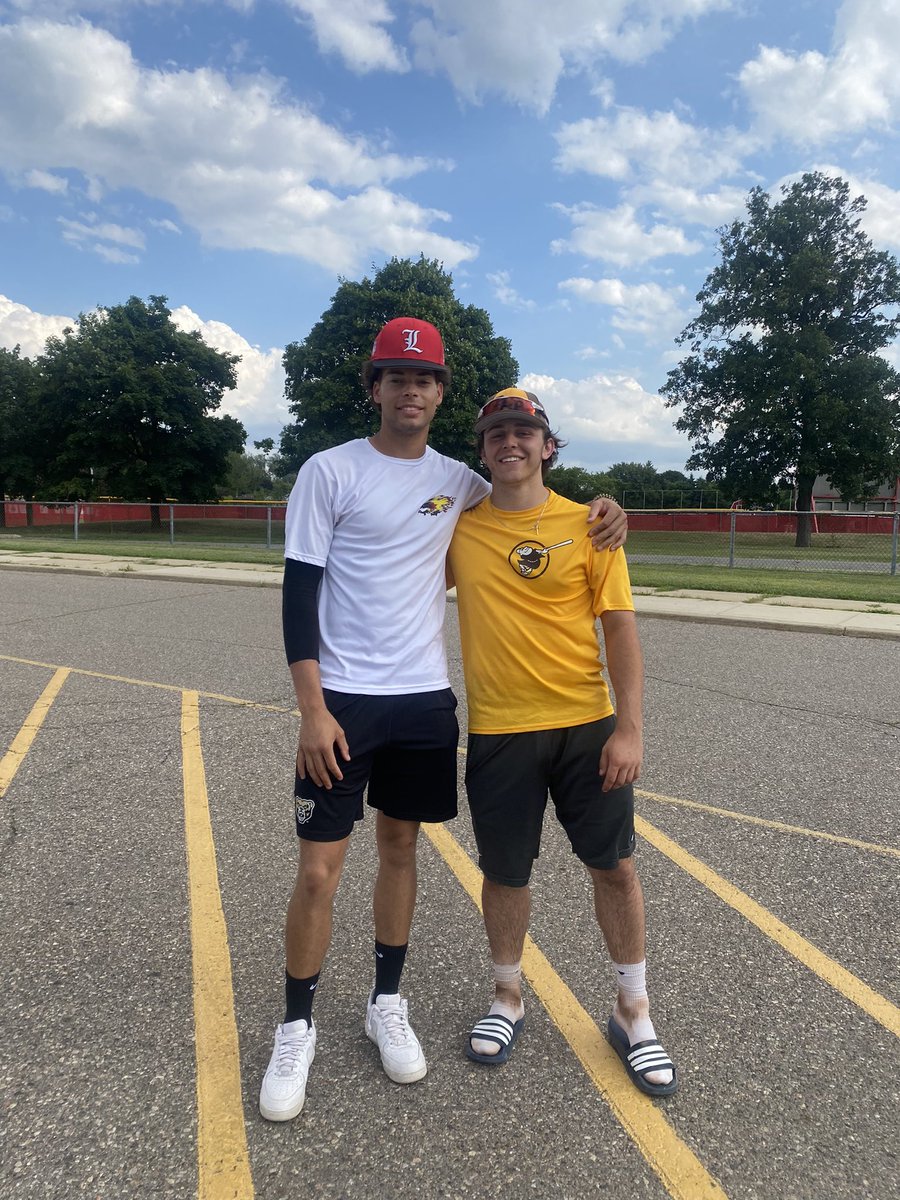 Love these boys! 💙⚾️ Just a few Kellogg Bruins- Summer Ball 😊 @ChaseKemp17 @BrettStanley30 @HilarioDelapaz @GKempainen @RJSherwood23 @BaseballKellogg