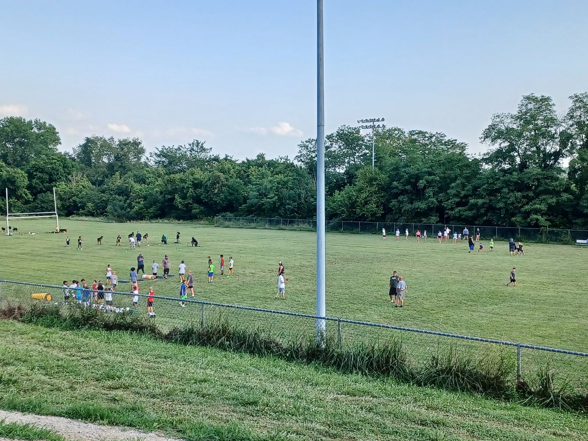 Batavia_BYF's tweet photo. BYF- CCYFL Football Conditioning! https://t.co/IpVR3wxK1X