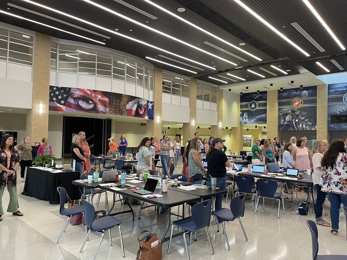 MarkBWeatherly's tweet photo. @MontgomeryISD leadership  engaged in @lead4ward training today. We look forward to a fantastic year! @summers_llm @jmcall77 @mgevans450 https://t.co/Cr6cdt5n8F