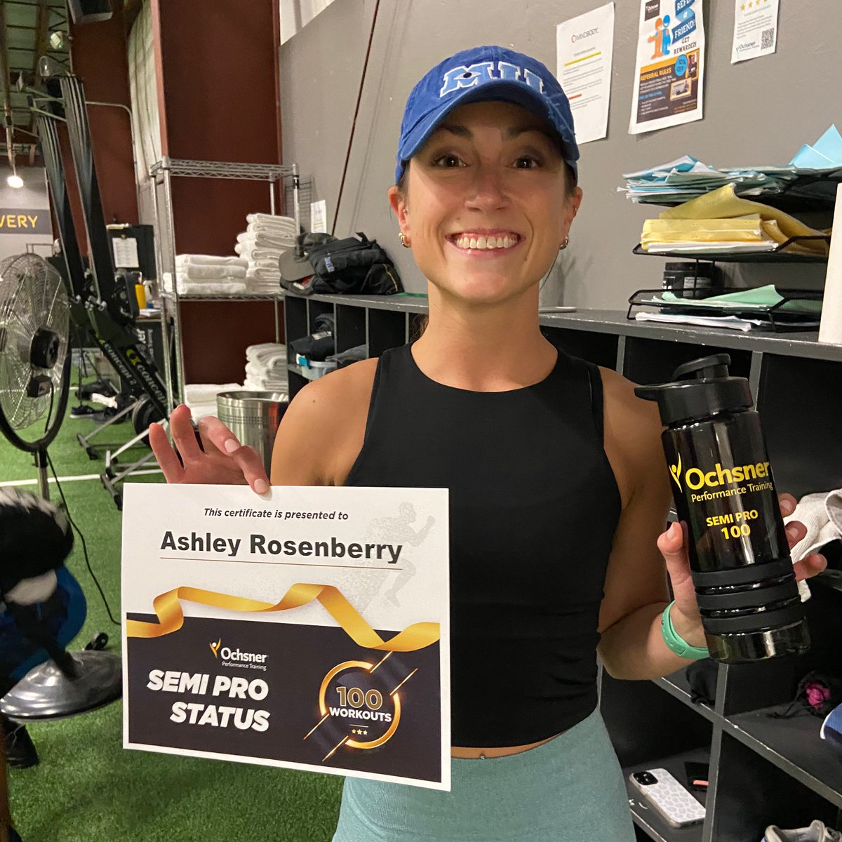 🗣ANOTHER ONE❗️
100 workouts down! Love rewarding our athletes for their hard work #certificate #props #hardwork #workout #opt #optsouth #nola #ochsnerhealth #performancetraining #ochsnerperformancetraining