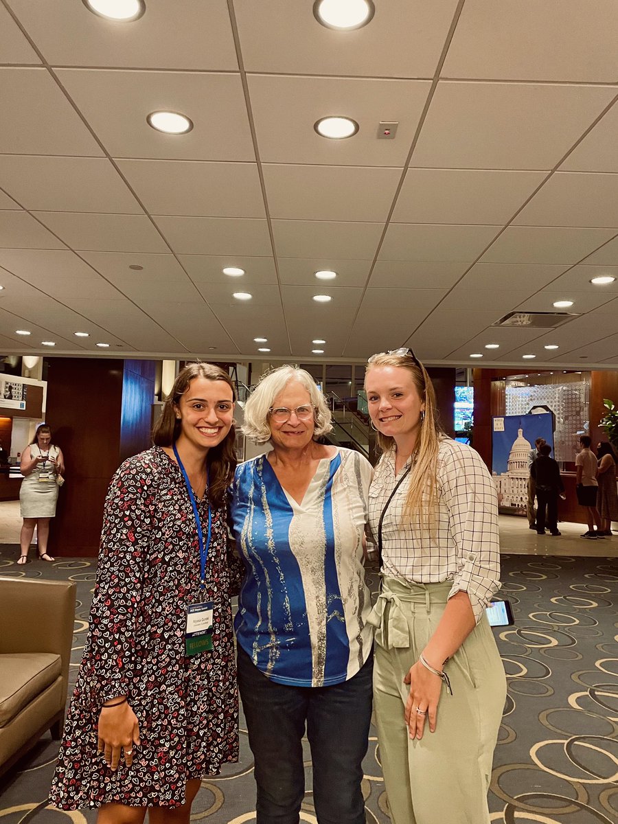 An honor to meet the daughter of Robert Noyce herself. This conference was such an amazing time with other passionate scholars! 🤓🔍 #STEM #NoyceAt20 <a href="/NoyceProgram/">NoyceScholarProgram</a> <a href="/aaas/">AAAS</a> <a href="/NSF/">U.S. National Science Foundation</a>