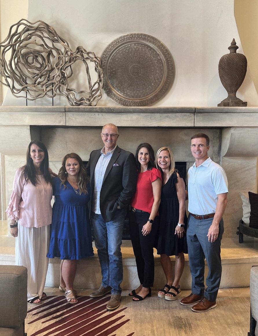 It was an honor to meet Mr. Flip Flippen! @SanAngeloSupt <a href="/gluther11/">Ginger Luther</a> <a href="/Amy_Lemaster/">Amy Lemaster, Ed.D.</a> <a href="/tyner_brandy/">Brandy Tyner</a> <a href="/farrahgomez678/">Farrah Gomez, Ed.D.</a> <a href="/flipflippen/">Flip Flippen</a> <a href="/SanAngeloISD/">San Angelo ISD</a> <a href="/ckhflippengroup/">CapturingKidsHearts</a> <a href="/StacyEd85048210/">Stacy Edwards</a>