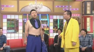 @hinekurebow 新喜劇の清水啓之はんやろ 