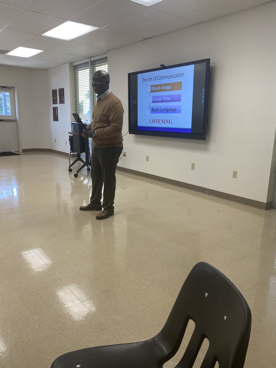 JamesFi25805949's tweet photo. I would like to thank our amazing Principals from Tipton County Schools for attending the Discipline Institute today. Our presentations from Dr. Jackson and Mr. Dewayne Smith was so relevant and gave us directions going forward regarding discipline. THANKS SO MUCH!!! https://t.co/Bb9xuMN6la