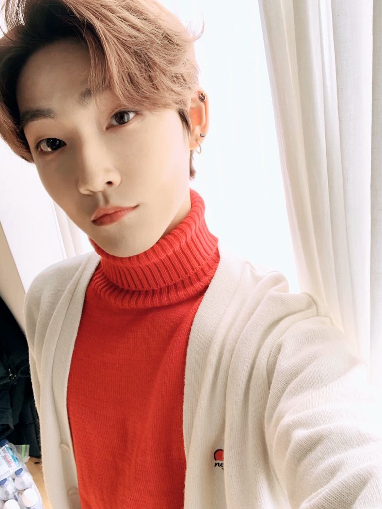 Mi destino es estar cantando ⁦#𝙶oing𐀔𝕨a𝕕a𝕕a todo el día hasta aprender de memoria la coreografía completa y demostrar que el ⁦#𝐊Eℙ1𝐄R第一i𝕞pact es real. 

𝒎oon 𓏸 🌒 ₊﹒ ⟡ #𝐊UROO