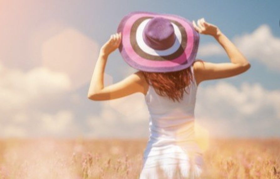 ٠

 لصُنّاعِ الفرح 
ولناشريّ السعاده
 على من حولهُم 
أصحاب الوجوه الباسمة
  
#صباح_الخير 

🤍🕊