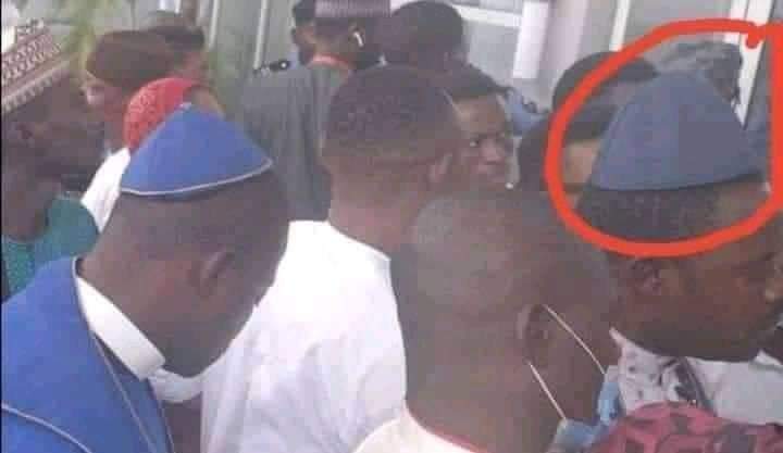 PrinceAbuo's tweet photo. @OfficialAPCNg This was totally unnecessary and outrightly condemnable!This is heresy and sacrilege taken to a whole different level and should be condemned by Christians across the nation!This caricature shouldn’t be tolerated at all! It is despicable and unbiasedly shameful!!! https://t.co/UB38EKQx8K