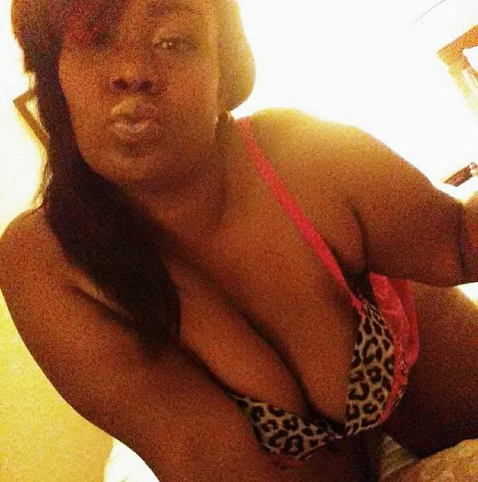 Juicyyy💦💦👅 https://t.co/UwRd3iMPTf