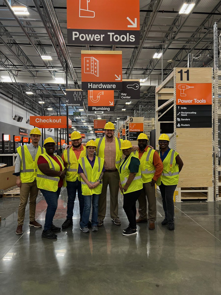 The original 1326 crew!!! Thank you all for your hard work and dedication!#LowerHeights <a href="/RickyrayHD/">RICKY RAY JR</a> <a href="/dontamcam/">Tammy Campbell</a> <a href="/bliczwek/">Brian Liczwek</a>