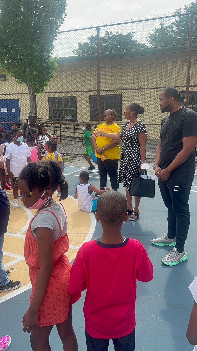 Loving school visits.
Me: Does anyone know what a Superintendents does?
Student 1: You make sure buidings are clean!
Student 2: Wait, I know, you tell my principal what to do.
...lol gotta love the kids