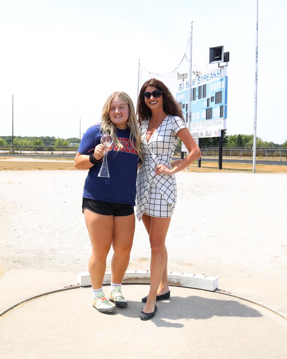 ESPNCleveland's tweet image. ESPN Cleveland is honoring a female Athlete of the Year for the contributions they have made to their local community in the area of broadening access to sports for girls

Congrats to Maddie Moretti, our 2022 Honorary #ESPY Athlete of the Year 🏆