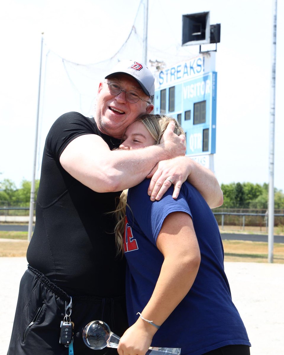 ESPNCleveland's tweet image. ESPN Cleveland is honoring a female Athlete of the Year for the contributions they have made to their local community in the area of broadening access to sports for girls

Congrats to Maddie Moretti, our 2022 Honorary #ESPY Athlete of the Year 🏆