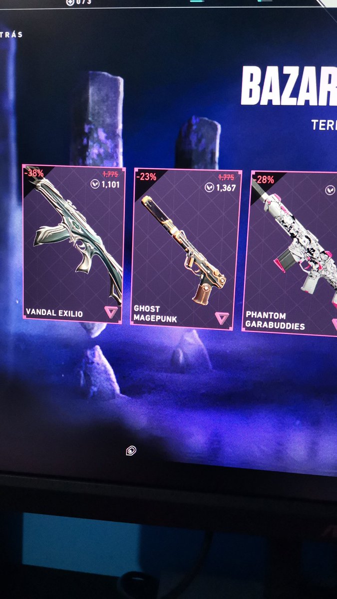 Dev3The's tweet image. Este es mi primer mercado nocturno desde que volvi a valorant y no me lo puedo creer lo que me aparece @ulisesprieto, deberia ir haciendo brrr en tu honor? 🥺