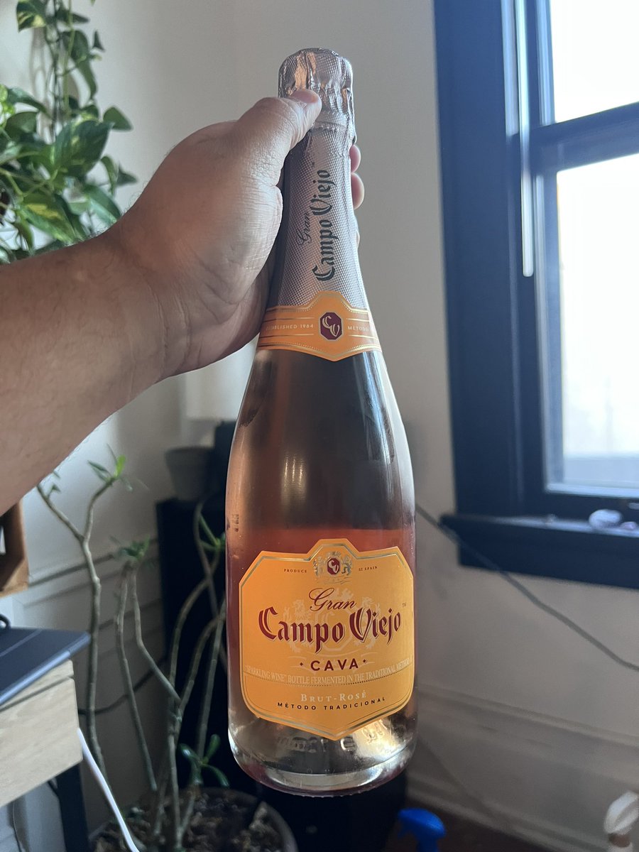 Triscuitslut's tweet photo. Spanish vibes https://t.co/5HIfKeWshR