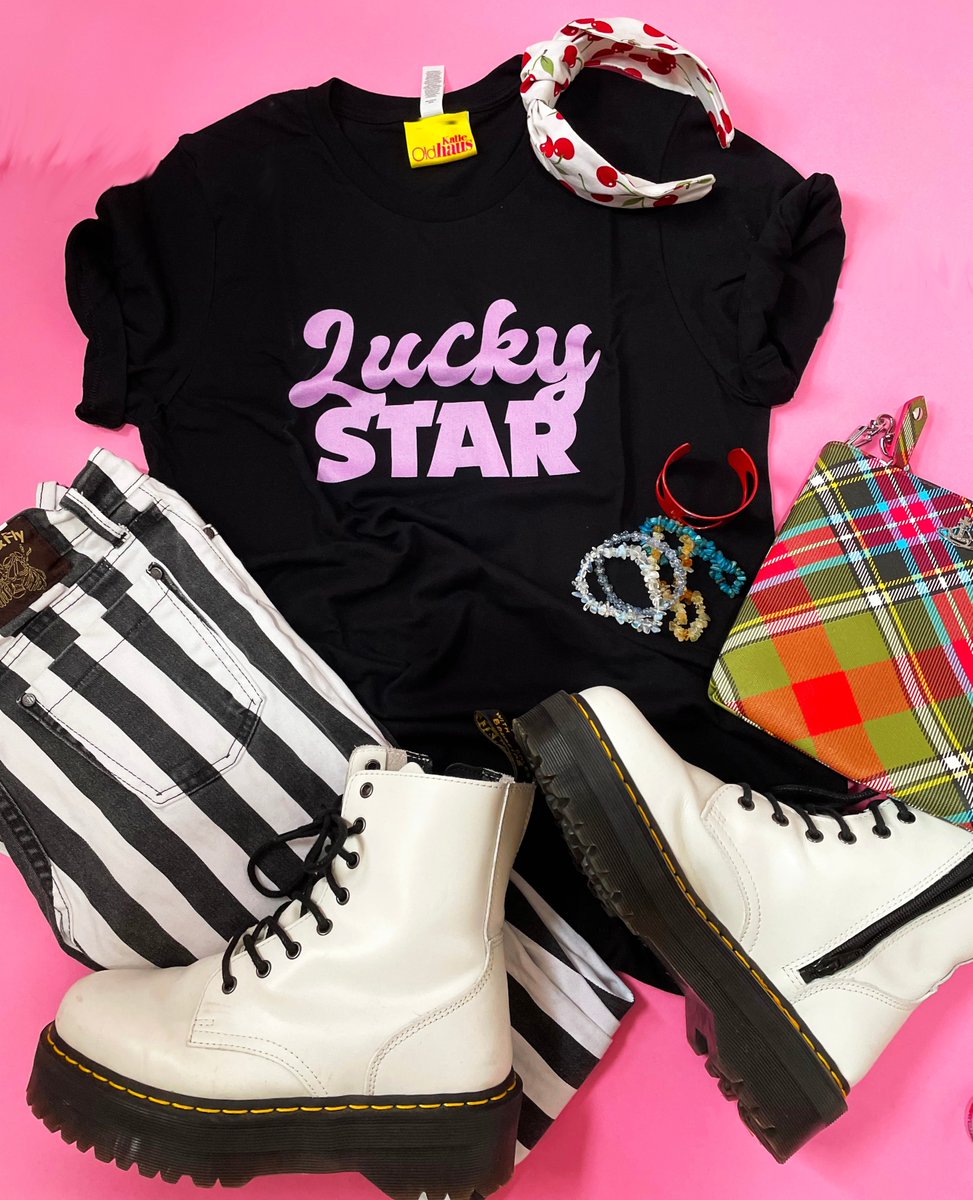 Great kudos when something youv'e designed on a whim becomes a best seller like these Lucky Star T shirts. I am sure it's partly to do with the heat and getting organised for summer holidays. 🙌🏻  I know I always wants lots of new shiny things.
#katieoldhaus #indieroller