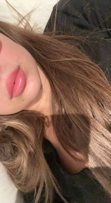 Kiss me https://t.co/NZgtVUhVq3