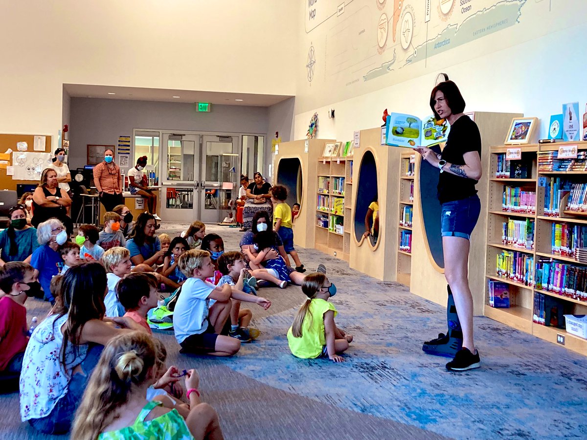 Two successful <a target='_blank' href='http://twitter.com/APSCardinalElem'>@APSCardinalElem</a> Summer Story-time readings with our super fab staff down.  Hope to see you out for next week’s finale. A special welcome to new librarian Jill Miller <a target='_blank' href='http://twitter.com/CardinalReads'>@CardinalReads</a>! Thanks to <a target='_blank' href='http://twitter.com/msbraeuer'>@msbraeuer</a>, <a target='_blank' href='http://twitter.com/ShannelHoyer'>@ShannelHoyer</a>, <a target='_blank' href='http://twitter.com/MsNorell'>@MsNorell</a>, and <a target='_blank' href='http://twitter.com/K_Walleck'>@K_Walleck</a>! <a target='_blank' href='http://twitter.com/APSCARDPR'>@APSCARDPR</a> <a target='_blank' href='https://t.co/xNsGptfOmL'>https://t.co/xNsGptfOmL</a>