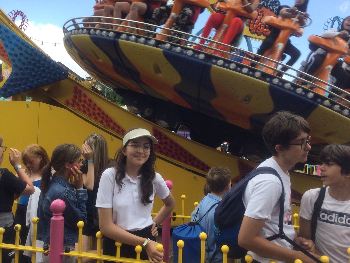 BJ_Year6's tweet photo. We enjoyed slushies, ice creams and scary rides! @BenJonsonSchool https://t.co/7ZpnNjYIt8
