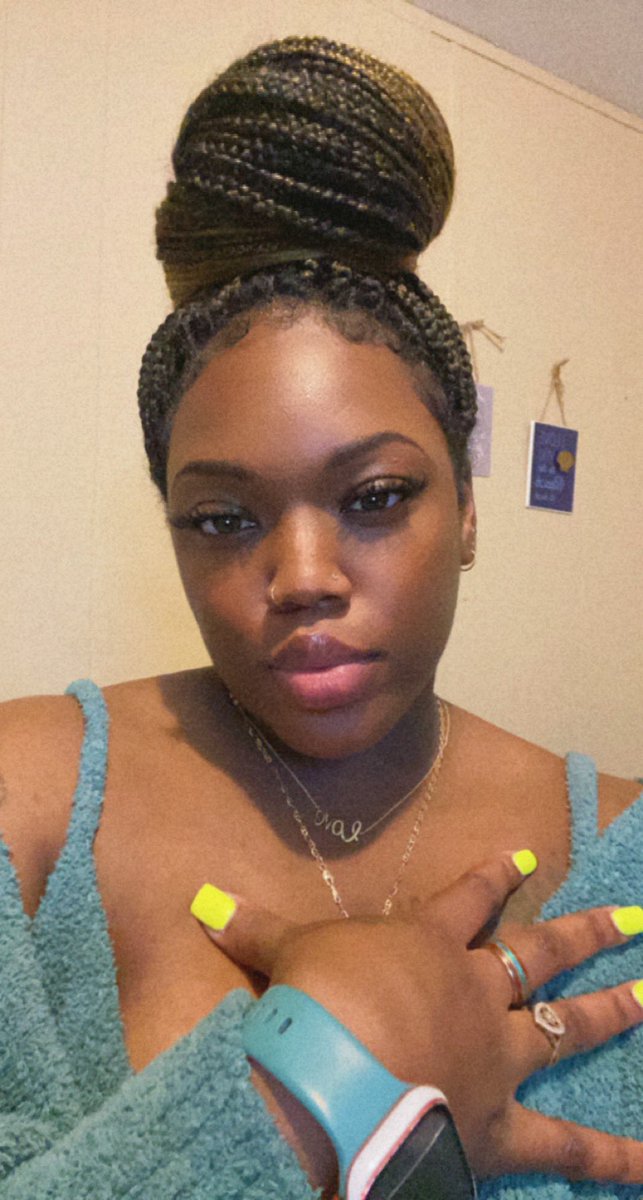 Danee23Kema's tweet photo. #SelfCare #Skin #Natural #SelfAppreciation ✨🫶🏾 https://t.co/BqfGdnPj5W