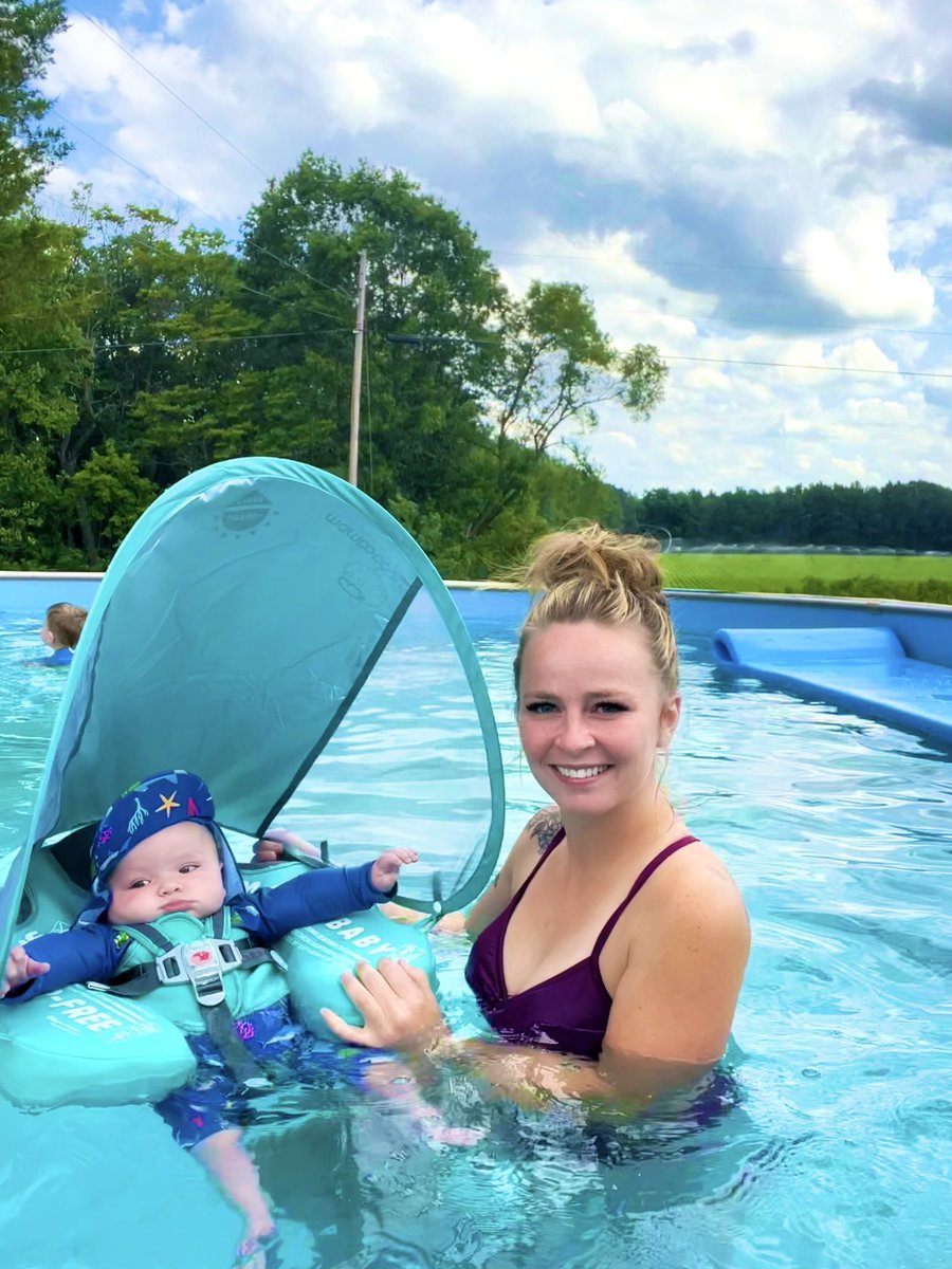 AmberJuneThomas's tweet photo. Getting a pool was the best investment ever. Loving it https://t.co/2OJvoud197