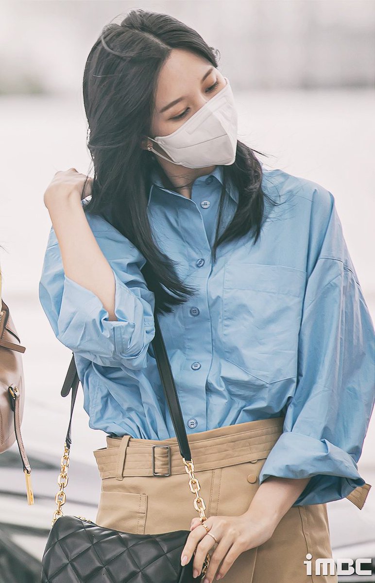 Miyeok0's tweet photo. [210722] ICN Airport.

#MINA #미나 #TWICE 
#트와이스 @JYPETWICE https://t.co/N0vMQyi5B0