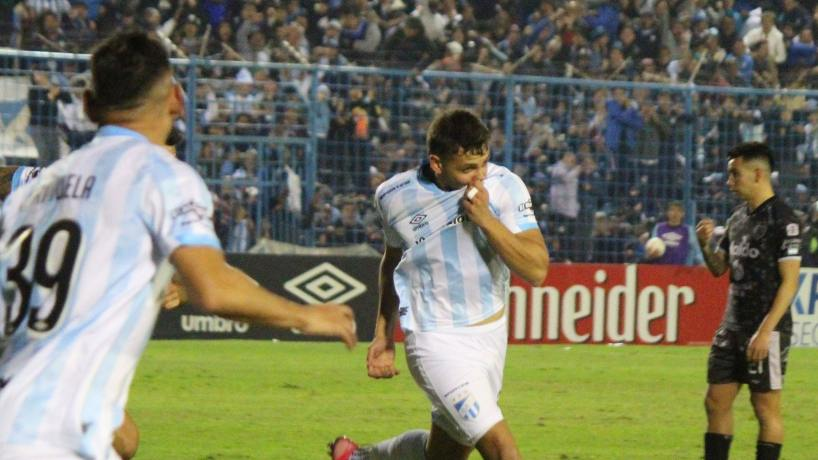 StatsFA's tweet photo. Ignacio Maestro Puch marca ante Sarmiento por Liga Profesional🏆su 1er gol en Atletico Tucuman🔵⚪️en 11PJ en el club https://t.co/yvnLT9GZTP