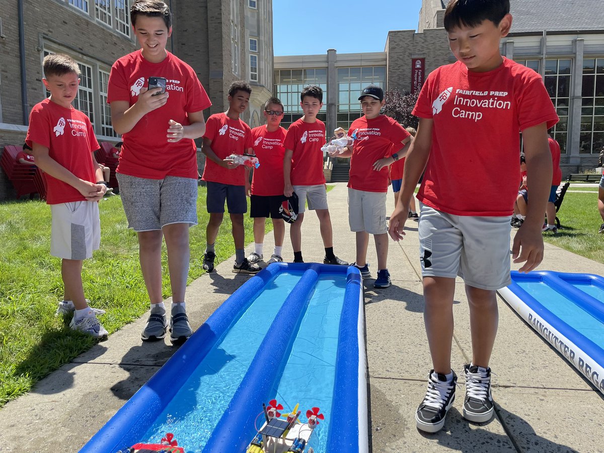fairfieldprep's tweet image. Campers built and raced custom solar boats at Prep Innovation Camp! Fun to see creative use of different materials and design concepts! #BeIgnited #PrepSTEM #handsonlearning #McLeodInnovationCenter