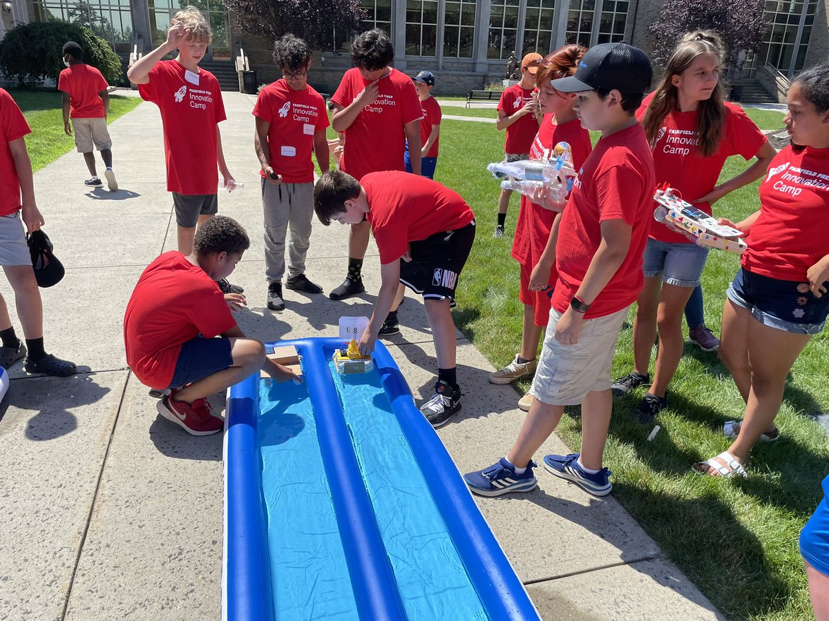 fairfieldprep's tweet image. Campers built and raced custom solar boats at Prep Innovation Camp! Fun to see creative use of different materials and design concepts! #BeIgnited #PrepSTEM #handsonlearning #McLeodInnovationCenter