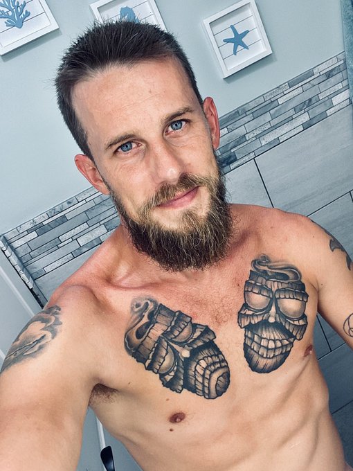 In case you were look for somewhere to sit https://t.co/k4YzDMftT4<a href="/tag/free"class="tags"><span>#free</span></a><a href="/tag/like"class="tags"><span>#like</span></a><a href="/tag/retweet"class="tags"><span>#retweet</span></a>