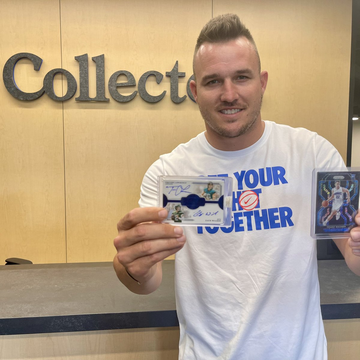 PSAcard's tweet image. Look who stopped by to submit some recent pulls for grading on his day off. 🐐

PSA x @MikeTrout
