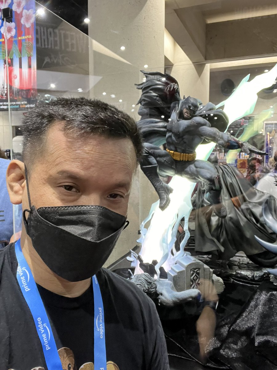 #SDCC2022 #SideshowCon  found this beauty at the sideshow booth. I wonder if I should order it? 🤷‍♂️ #DarkKnightReturns