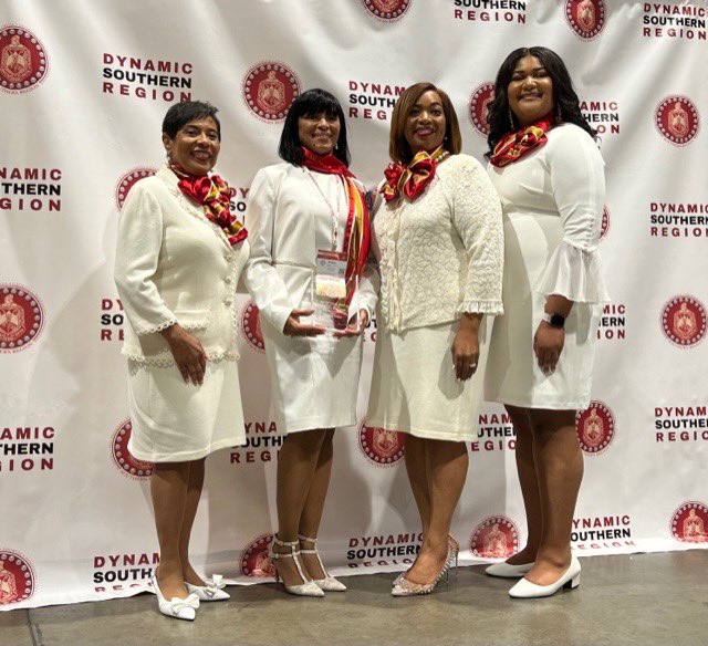 dst_tuscaloosa's tweet photo. The Tuscaloosa Alumnae Chapter 2021-2022 Regional Awards:
🏆 Arts & Letters Program (Large)
🏆 Highest of Five Distinguished Service Award Economic Development (Large)
#TACDST #DynamicSouthernRegion #DST1913🔺 https://t.co/hC14bbw18t