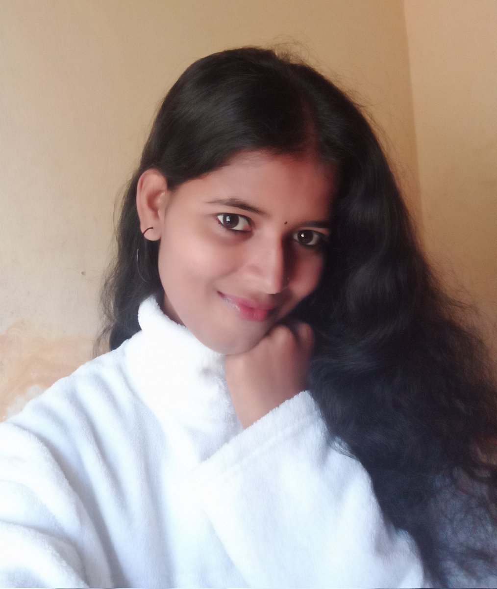 Vanitha06119914's tweet photo. Smile 🙂 always 🤍 https://t.co/QnnBqrB8yV