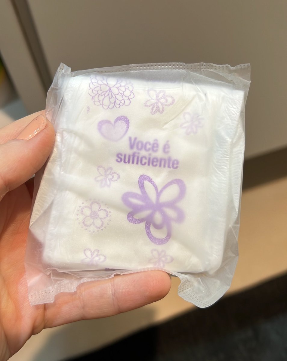 juzao's tweet image. eu tô a ponto de cometer crimes e leio isso 

o absorvente coach